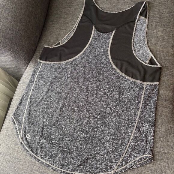 Lululemon Black Speckled Tank withMesh Detail size 6 - Picture 7 of 7